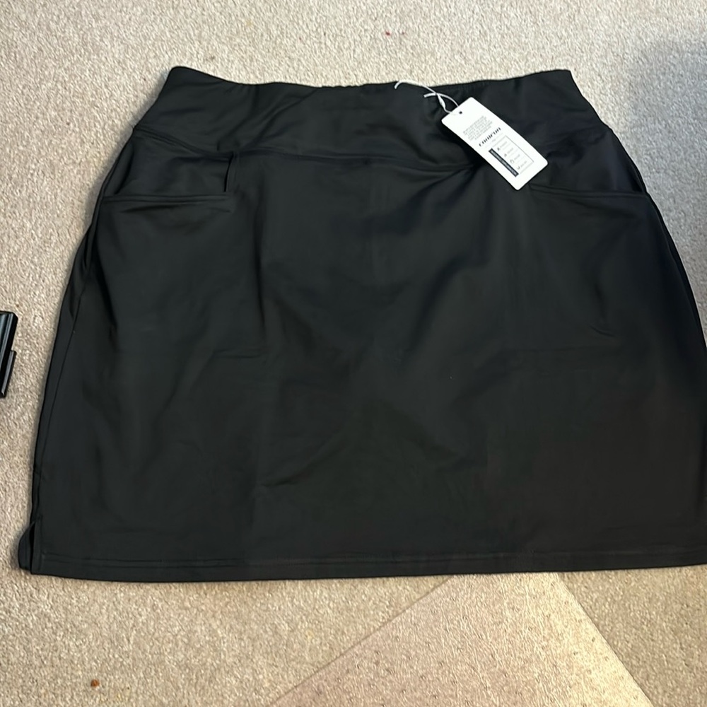SKORT NWT